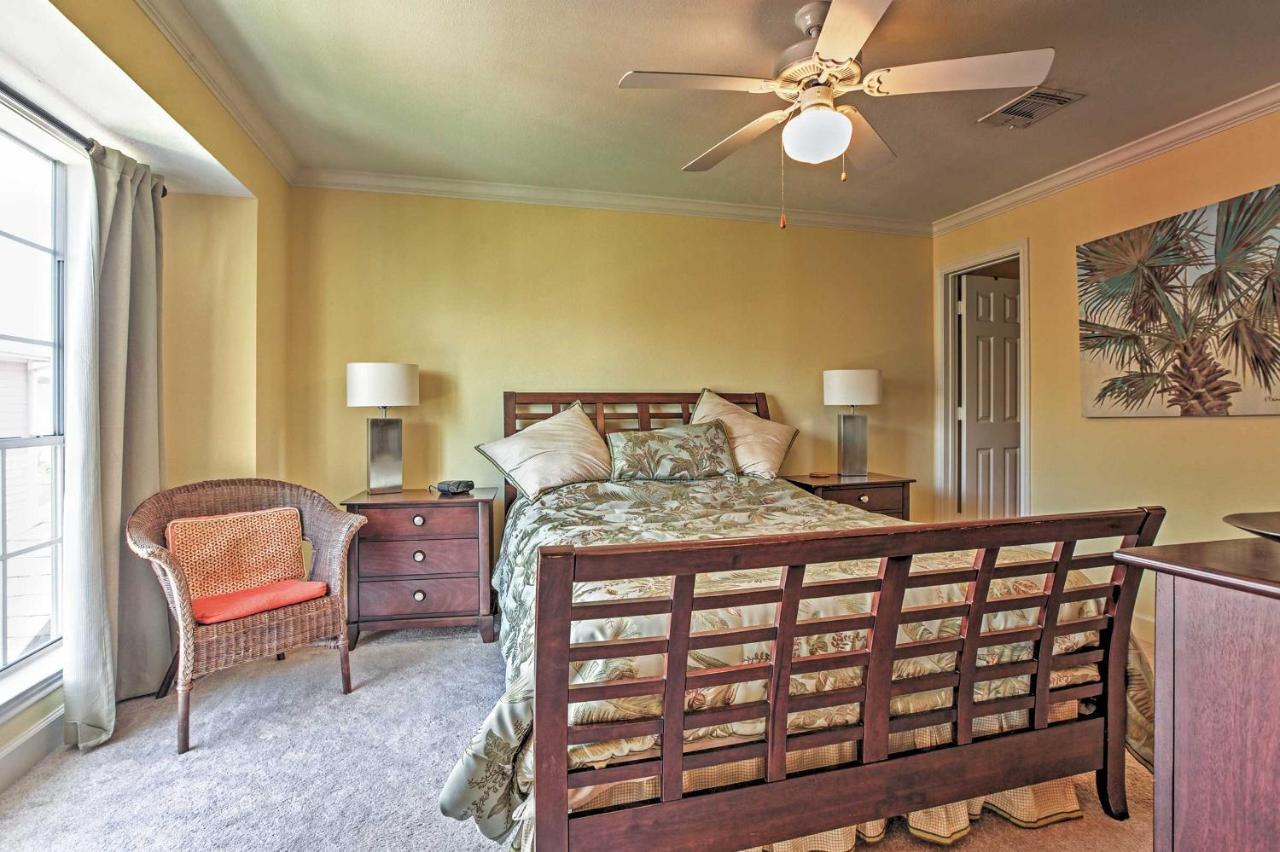Colorful Galveston Retreat Steps From Beach And Pool Luaran gambar
