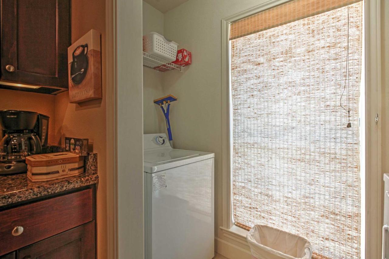 Colorful Galveston Retreat Steps From Beach And Pool Luaran gambar