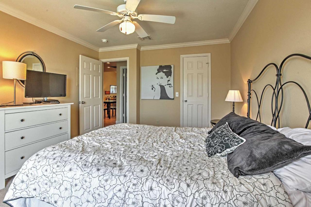 Colorful Galveston Retreat Steps From Beach And Pool Luaran gambar